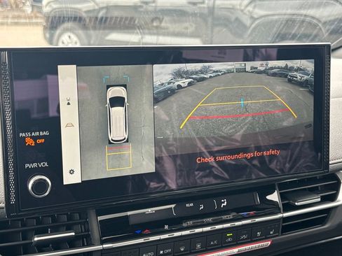 New 2026 Toyota Sienna Platinum AWD/4WD image 24