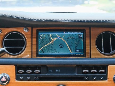 Used 2010 Rolls-Royce Phantom Drophead Coupe image 29