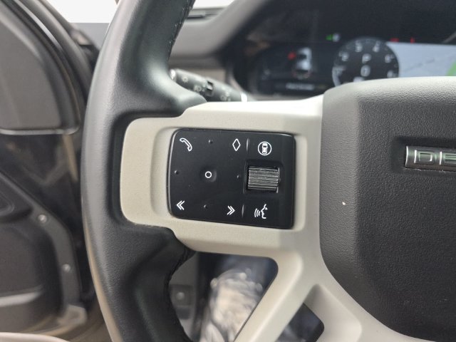 Used 2025 Land Rover Defender 110 S AWD/4WD image 17