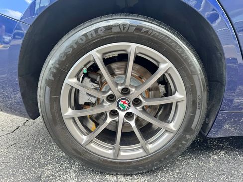 Used 2018 Alfa Romeo Giulia AWD image 16