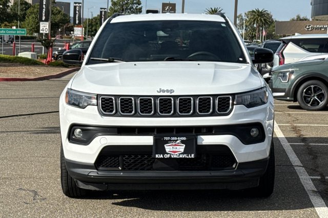 Used 2024 Jeep Compass Latitude AWD/4WD image 11