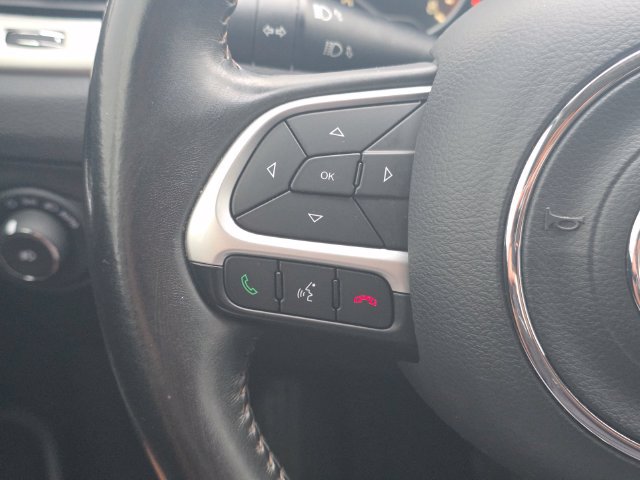 Used 2018 Jeep Compass Latitude w/ Popular Equipment Group FWD image 27