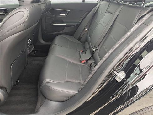 Used 2025 Mercedes-Benz C 300 Sedan image 17