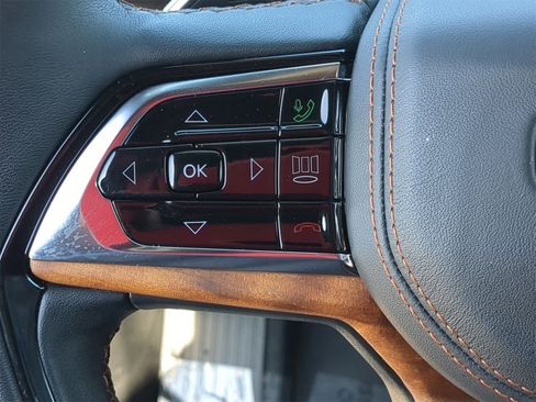 Used 2023 Jeep Grand Cherokee L Summit image 30