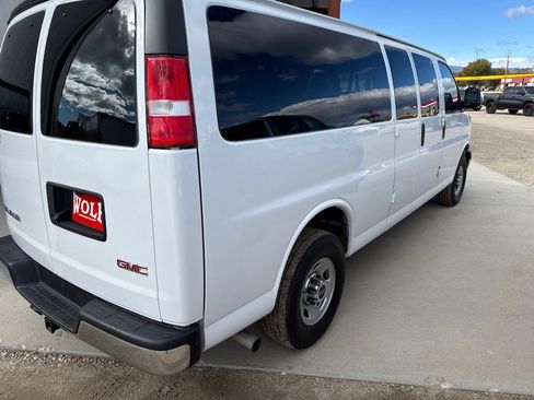 Used 2023 GMC Savana 3500 LT image 7