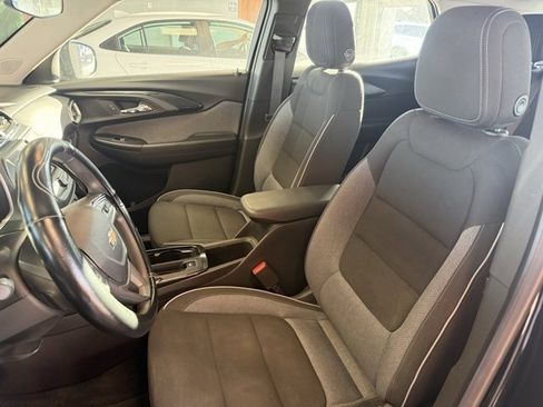 Used 2023 Chevrolet TrailBlazer LS image 6