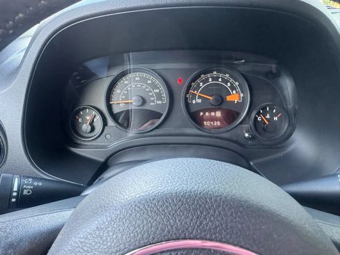 Used 2017 Jeep Patriot High Altitude AWD/4WD image 28
