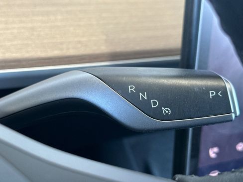 Used 2023 Tesla Model Y Long Range AWD/4WD image 21