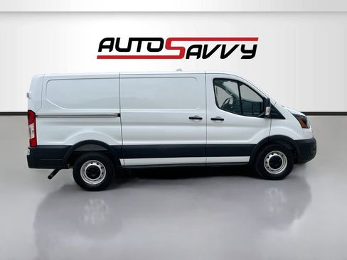 Used 2025 Ford Transit 150 Low Roof RWD image 8