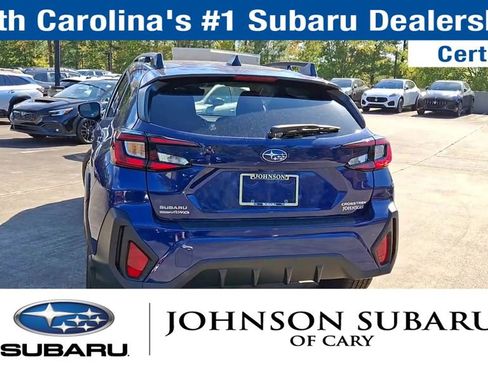 Used 2025 Subaru Crosstrek 2.0i Premium image 9