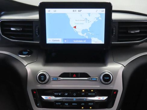 Used 2023 Ford Explorer XLT w/ Equipment Group 202A RWD image 13