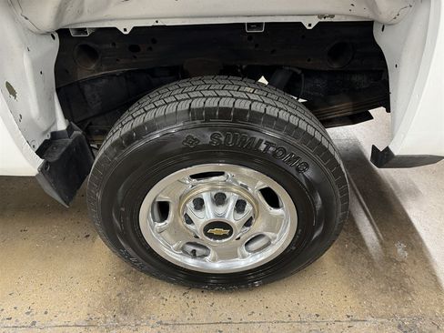 Used 2016 Chevrolet Silverado 2500 W/T AWD/4WD image 9