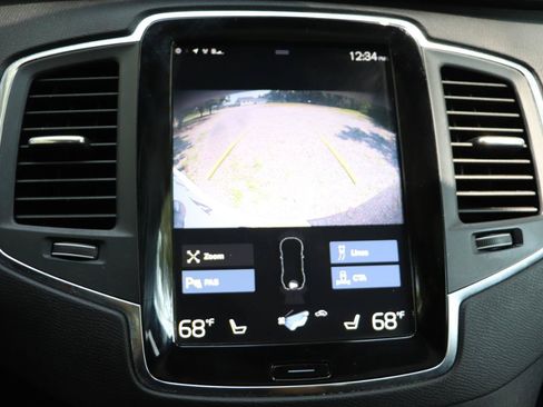 Used 2021 Volvo XC90 T6 Momentum AWD/4WD image 20