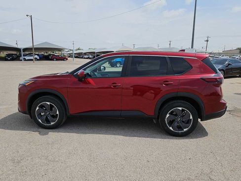 Used 2025 Nissan Rogue SV FWD image 5