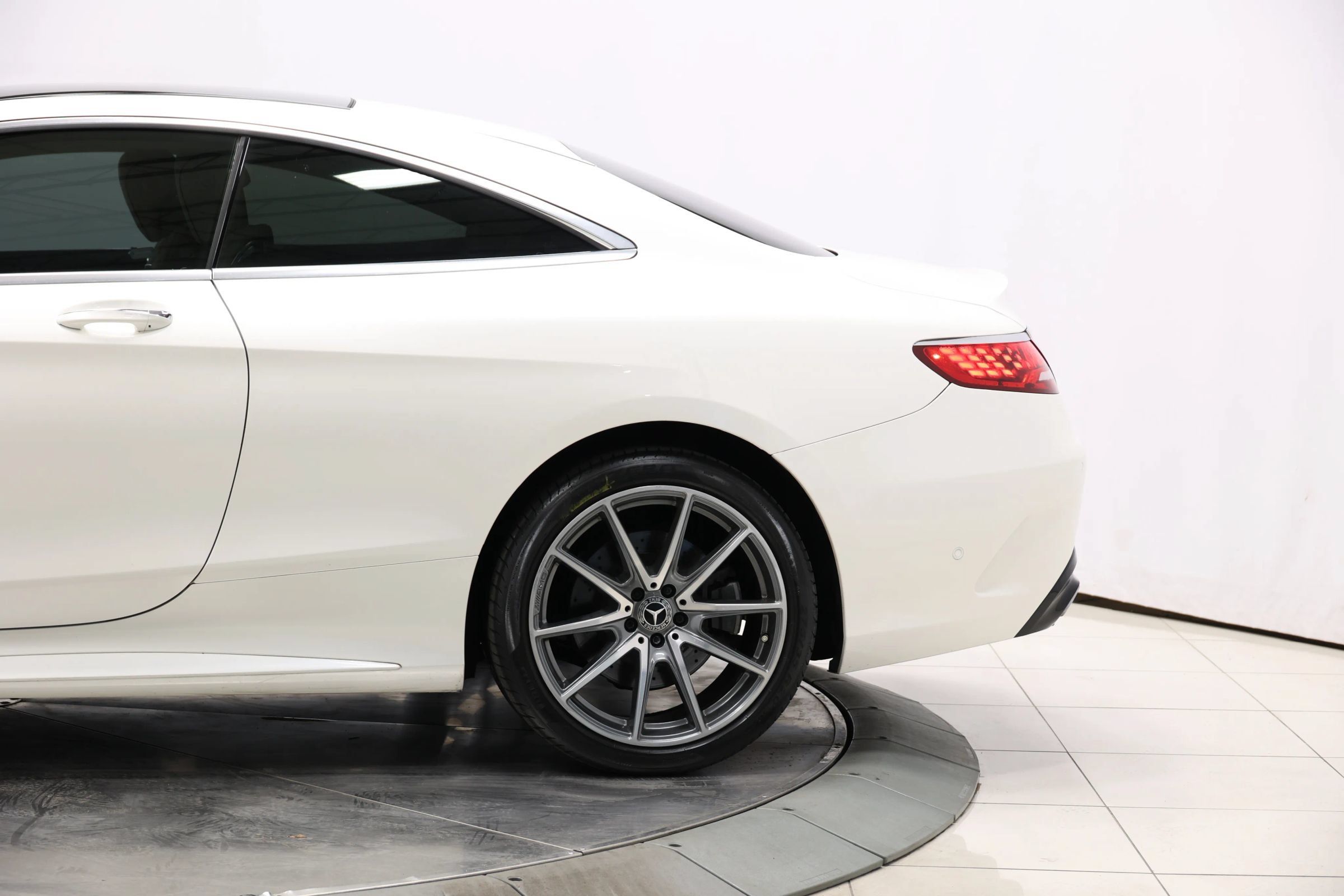 Used 2019 Mercedes-Benz S 560 4MATIC Coupe image 9