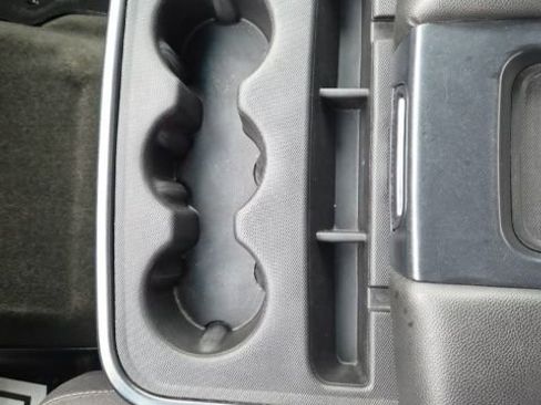 Used 2018 Chevrolet Silverado 1500 LT w/ All Star Edition image 32