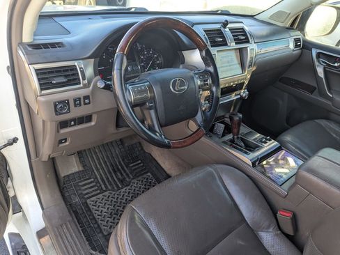 Used 2010 Lexus GX 460 image 24