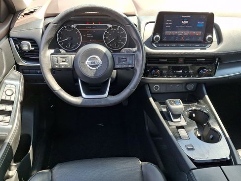 Used 2021 Nissan Rogue SV w/ Premium Package FWD image 11