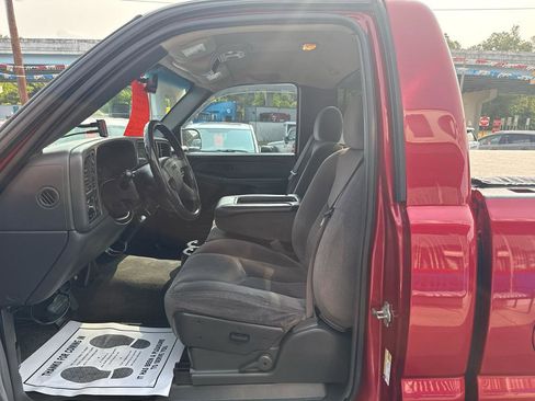 Used 2005 GMC Sierra 1500 SLE w/ Light Duty Power Package image 9