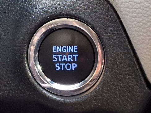 Certified 2021 Toyota RAV4 XLE image 22