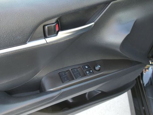 Used 2023 Toyota Camry LE image 14