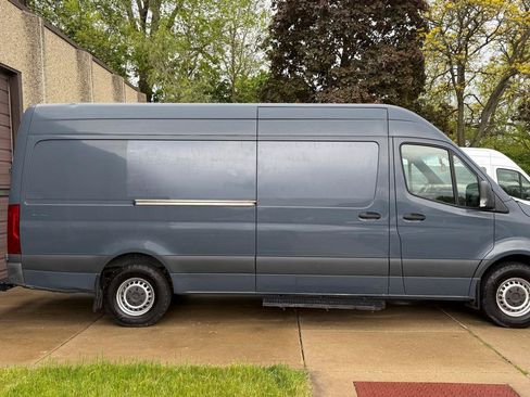 Used 2019 Mercedes-Benz Sprinter 170 image 5