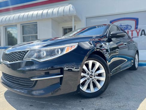 Used 2016 Kia Optima EX image 3