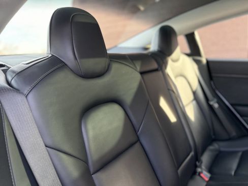 Used 2022 Tesla Model 3 Performance image 20