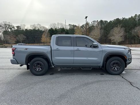 New 2026 Nissan Frontier Pro-X w/ Pro-X Convenience Package RWD image 9