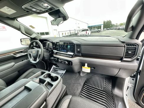New 2025 Chevrolet Silverado 1500 LT image 28