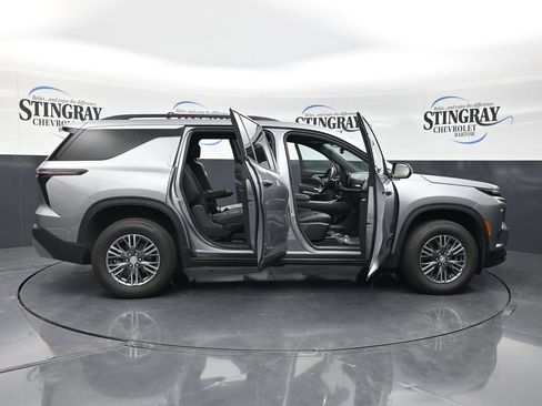 Used 2026 Chevrolet Traverse LT FWD image 39
