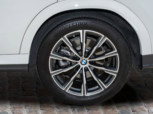 Used 2024 BMW X6 xDrive40i w/ Premium Package image 38