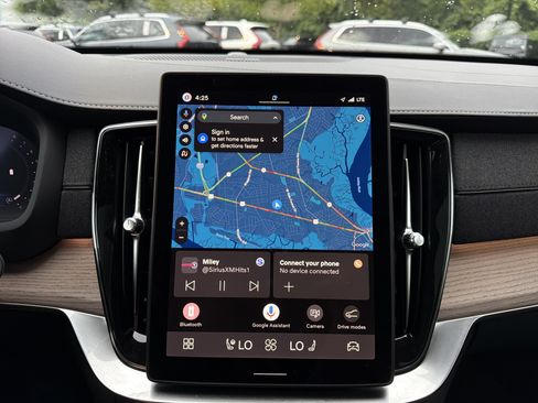 Certified 2026 Volvo XC90 B6 Plus AWD/4WD image 26