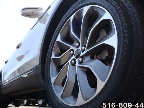 Used 2022 Lincoln Nautilus Reserve AWD/4WD image 9