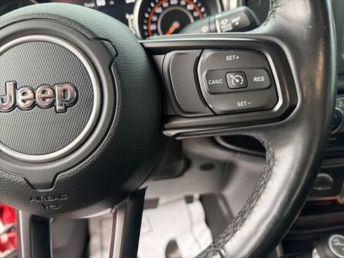 Used 2021 Jeep Gladiator Willys image 26