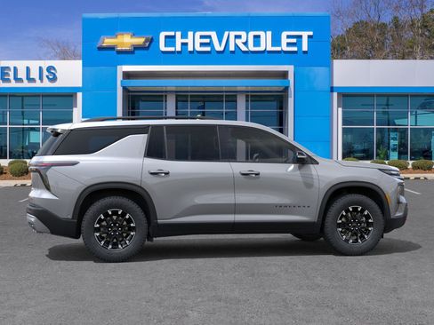 New 2026 Chevrolet Traverse Z71 w/ Enhanced Driving Package image 6