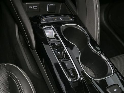 Used 2022 Buick Envision Essence w/ Safety Package FWD image 27