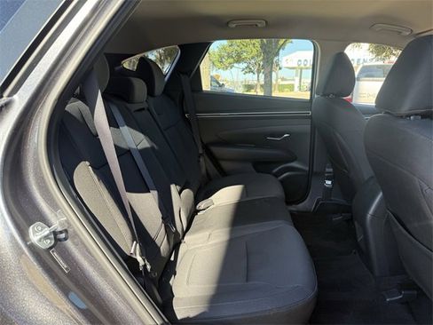 Used 2024 Hyundai Tucson SE image 28