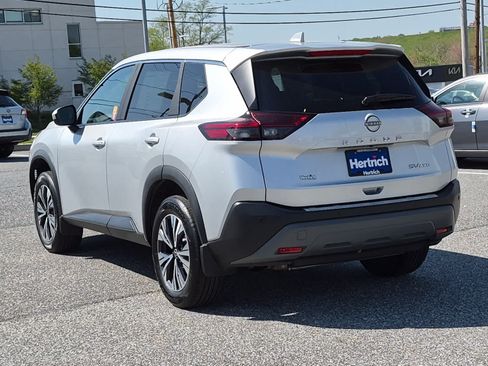 Used 2023 Nissan Rogue SV AWD/4WD image 4