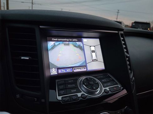 Used 2017 INFINITI QX70 2WD w/ Limited Package image 22