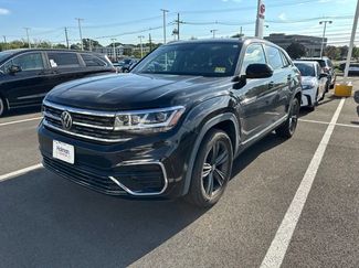 Used 2021 Volkswagen Atlas Cross Sport SE w/ Panoramic Sunroof Package FWD video 1
