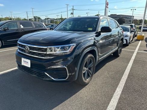 Used 2021 Volkswagen Atlas Cross Sport SE w/ Panoramic Sunroof Package FWD image 1