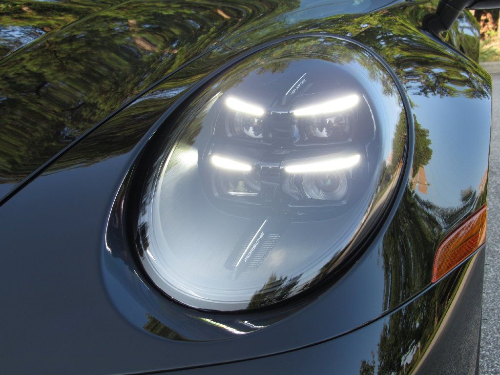 Certified 2026 Porsche 911 Targa 4 GTS AWD/4WD image 11