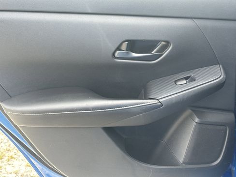 Used 2024 Nissan Sentra SV FWD image 21