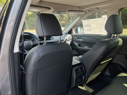 New 2026 Nissan Rogue SV FWD image 17