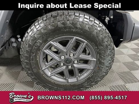 Used 2026 Jeep Wrangler Unlimited Sport AWD/4WD image 8