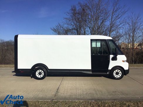 Used 2024 Chevrolet Brightdrop 600 w/ Commercial Equipment Package image 2