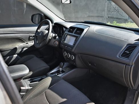 Used 2018 Mitsubishi Outlander Sport ES image 14