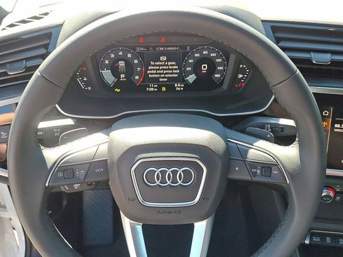 New 2025 Audi Q3 2.0T Premium image 15