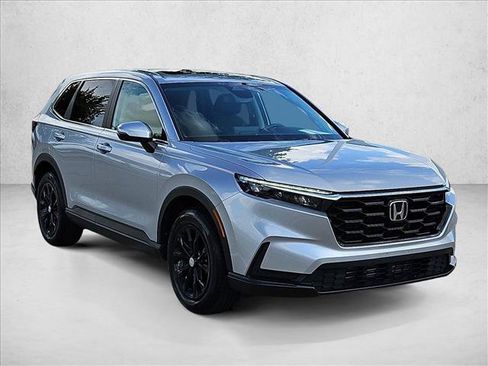Used 2025 Honda CR-V EX image 3